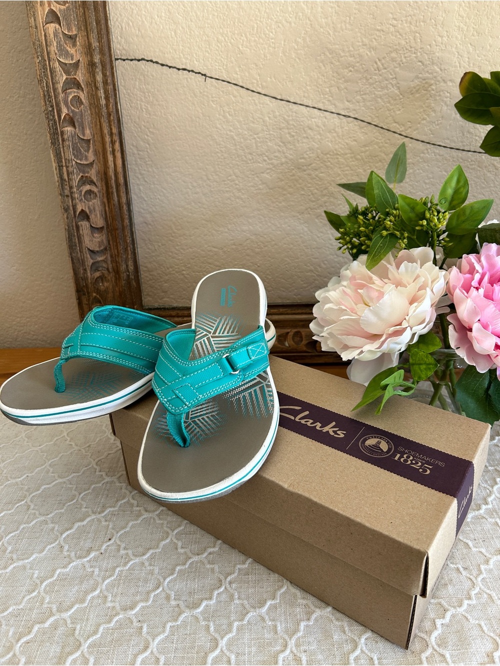 Clarks Sea Breeze Teal Casual Women's Strap Flip Flops, like new in a box,size 8 - Picture 2 of 9